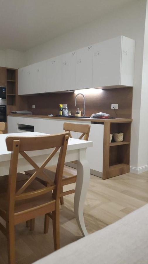 Bright And Large Apartment Via Montegrappa ليفورنو المظهر الخارجي الصورة